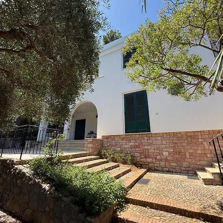 Rubino, Addaura - Mondello Gasthuis Palermo